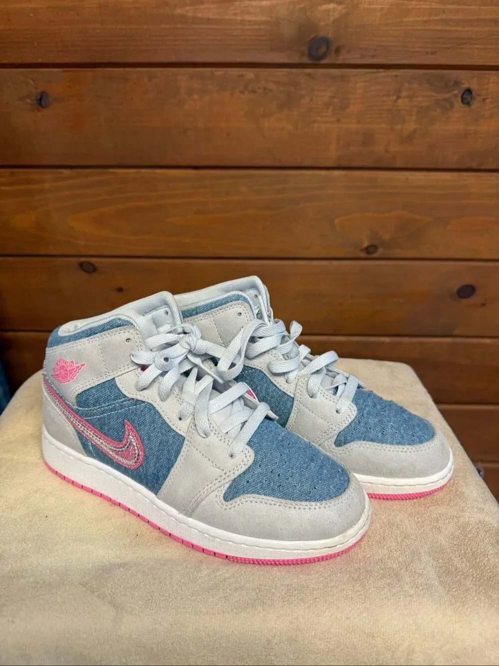 Nike Air Jordan 1 Mid SE shoes Cobalt Bliss/Pink Glow denim/ suede Sz 5 Youth HQ